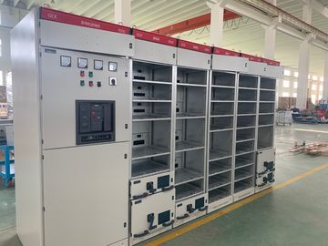 De de Fabrikantenprijs van China van 660v/220v typt trekken-uit het Lage Voltagemechanisme van het Schakelaarkabinet leverancier